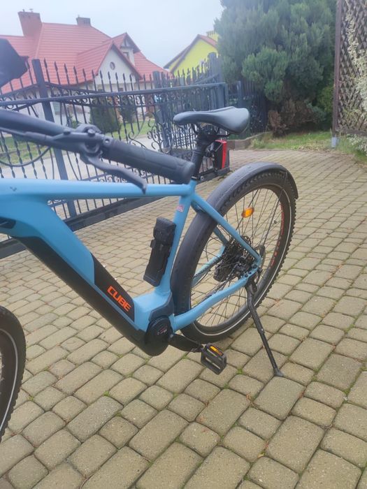 Rower elektryczny cube