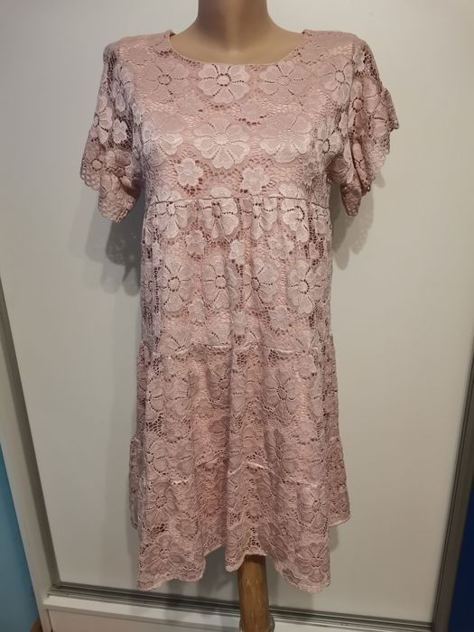 Elegancka sukienka damska Prestge rozm S, pudrowy róż, koronka