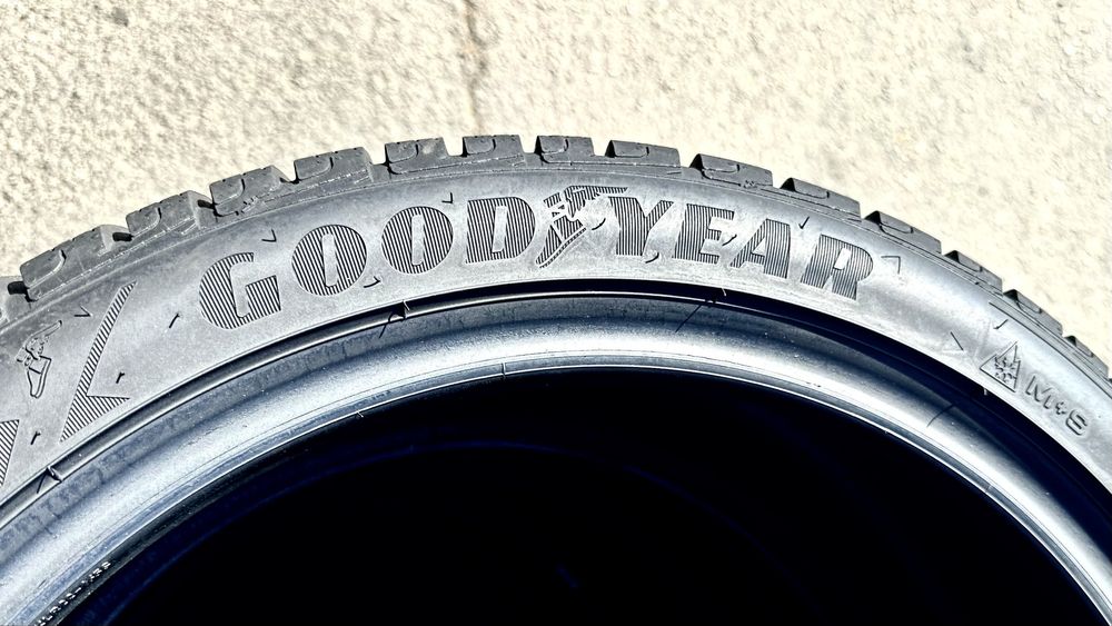 205/45/18 Goodyear UltraGrip Performance | 99%остаток | зимние шины
