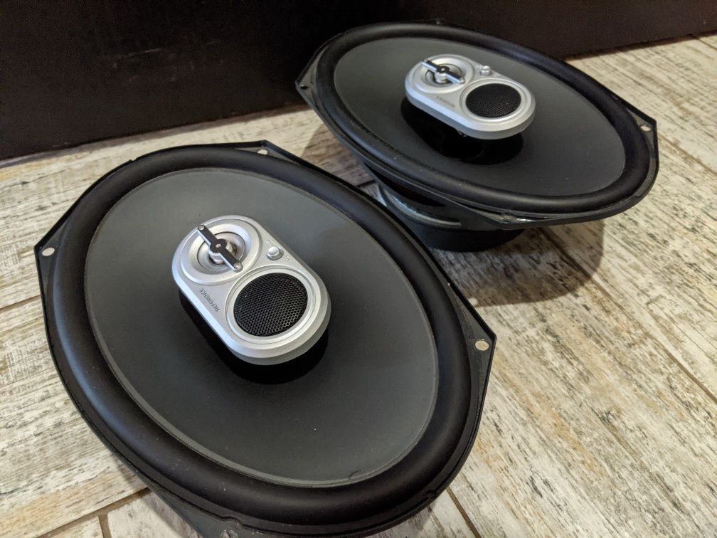 Infinity REF 9603IX, овалы динамики в авто.