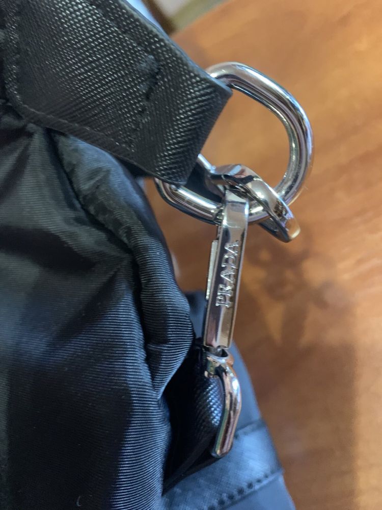 Сумка чорного кольору Prada .Оригінал.