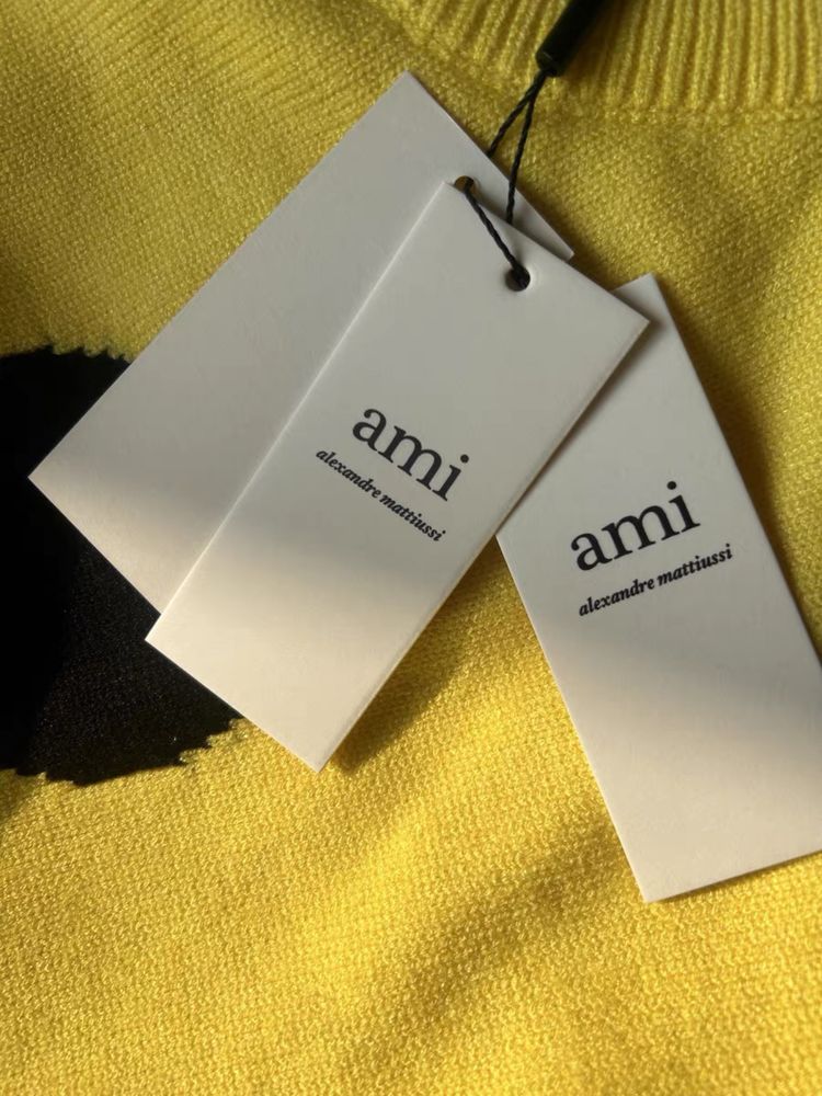 Светрик Ami 2024 (свитер, ами, з сердечком)