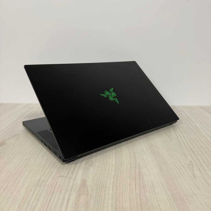 Razer Blade 15 RZ09-0410 2K 165Hz i7-11800H 16GB SSD 256GB RTX 3070