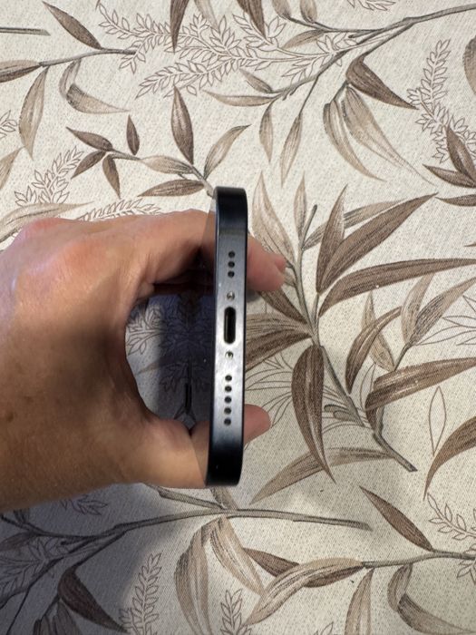 iPhone 12 128GB preto impecável como novo