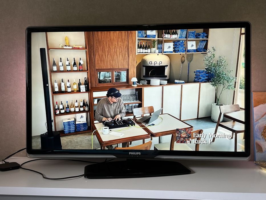 Телевизор PHILIPS 47”