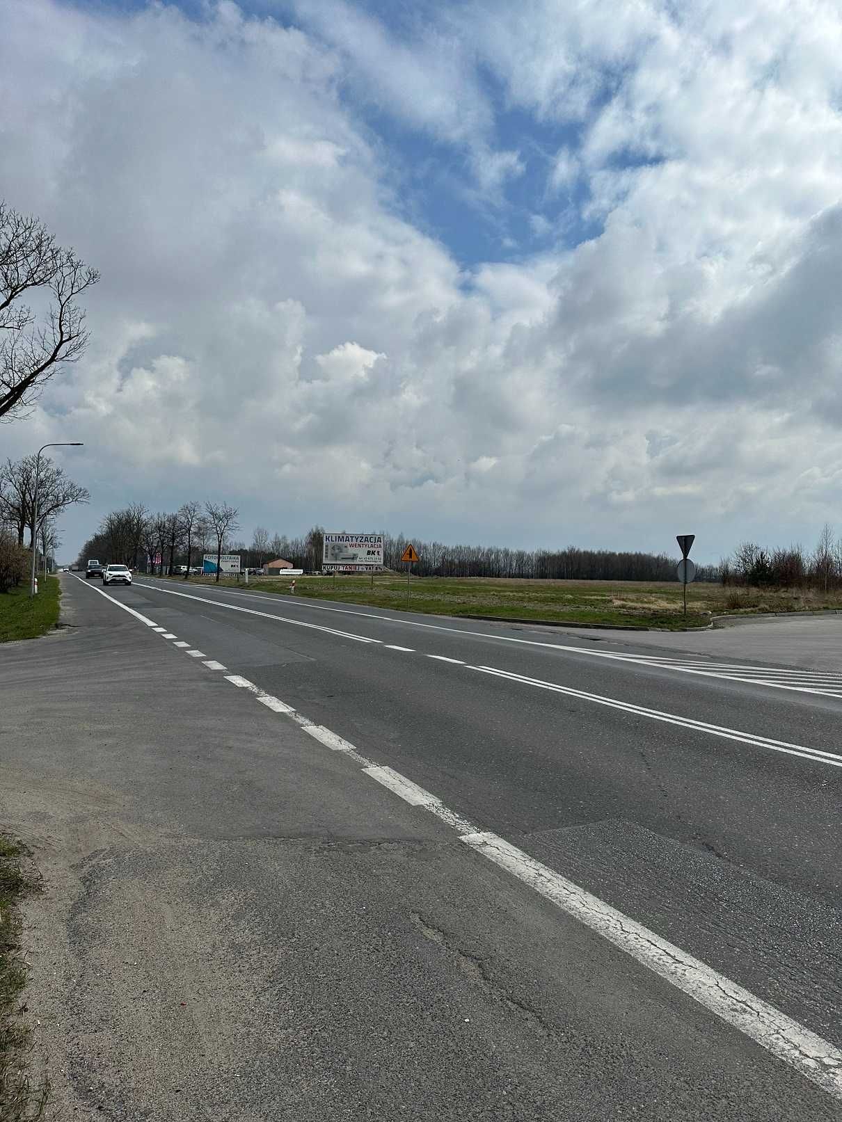 Sprzedam działkę 4021 m2 przy trasie Łódź Wrocław wydana WZ