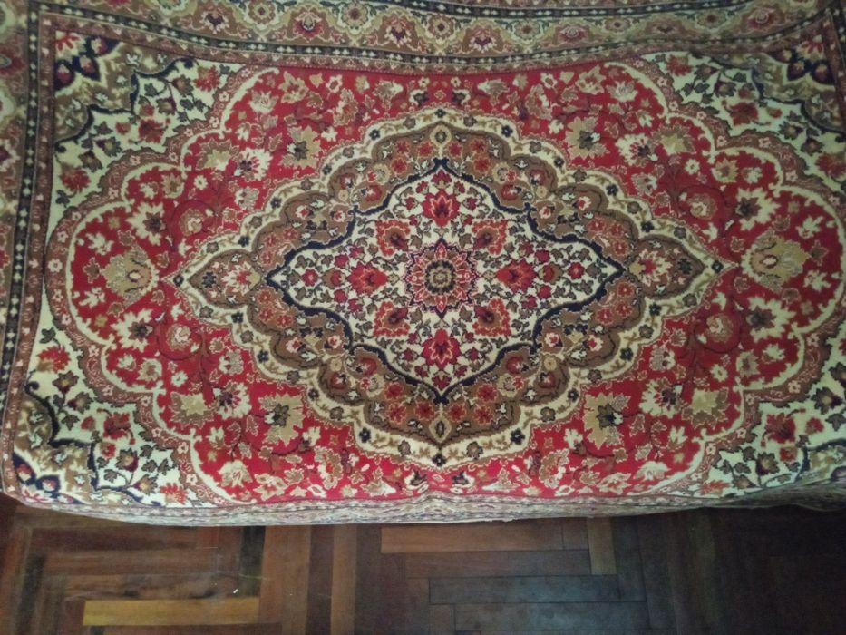 Продам ковёр 2,25*1,50
