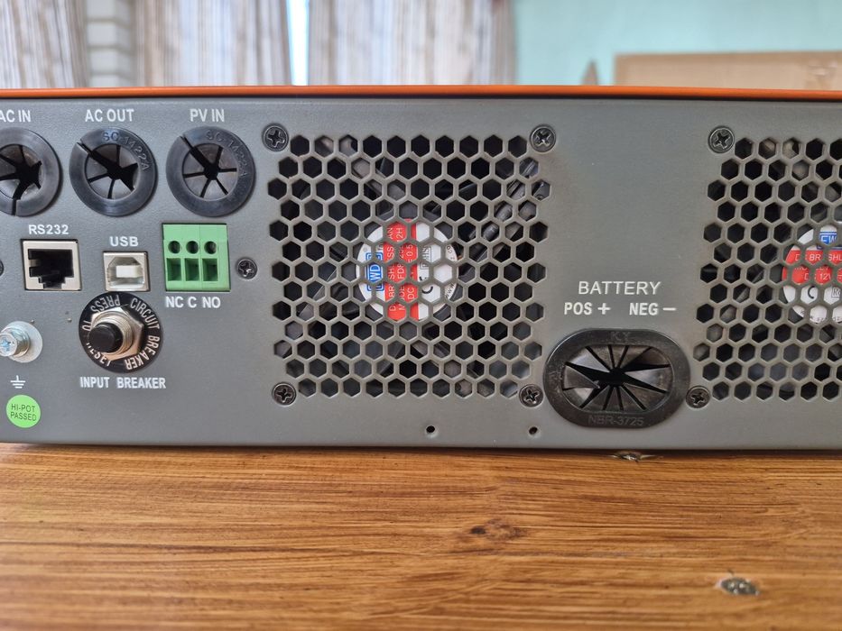 Інвертор гібридний чиста синусоїда PowMr POW-HVM 5.5KW 48V 220V