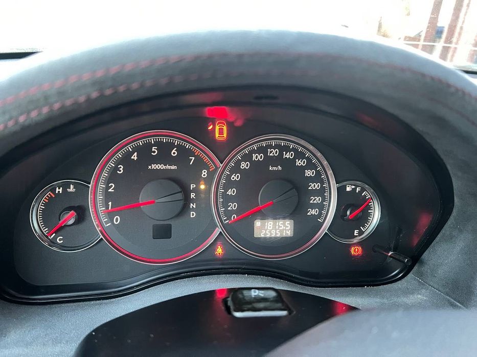 Автомобіль Субару легасі