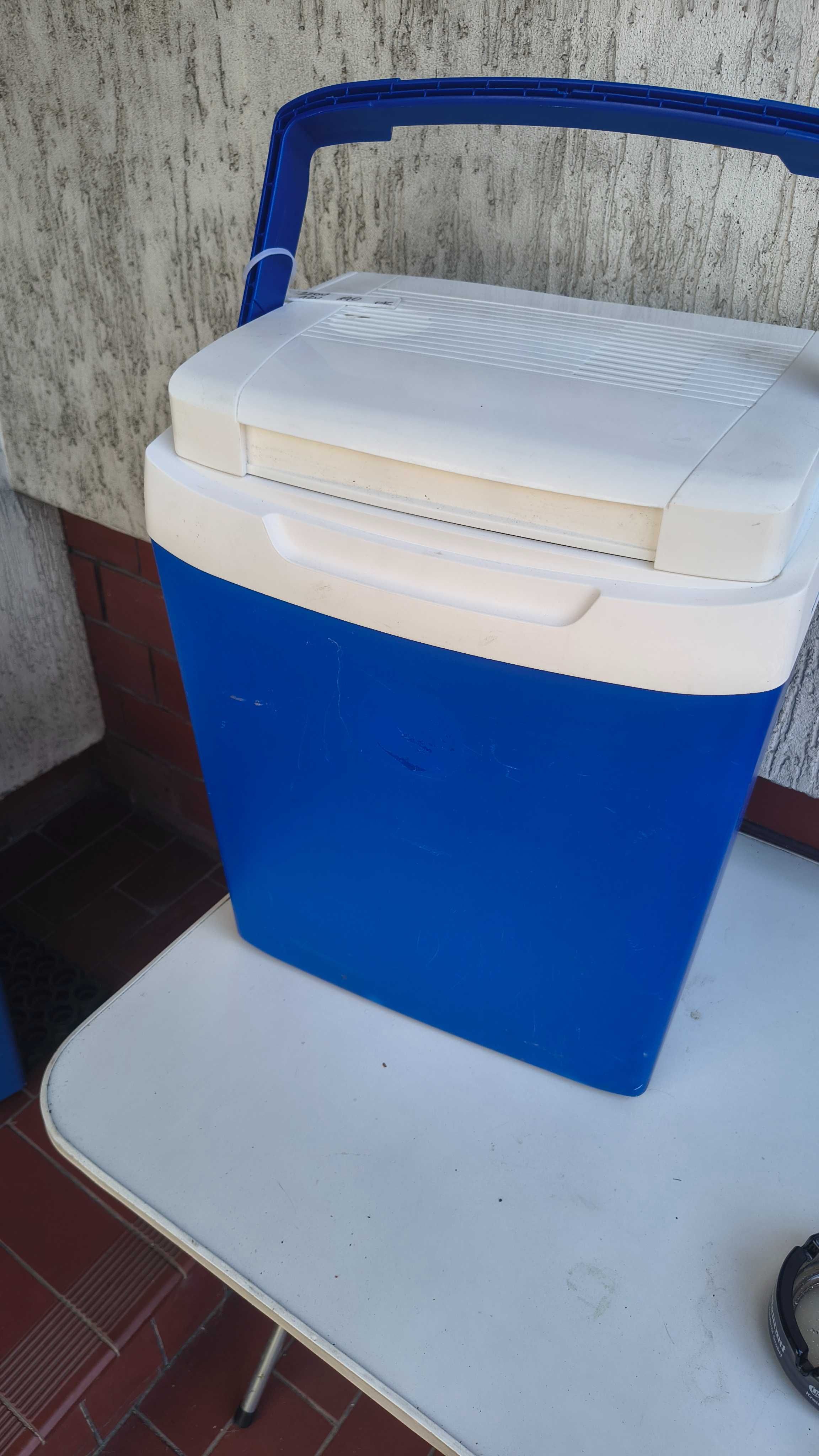 lodowka turystyczna na 220v i12v 30  litrow