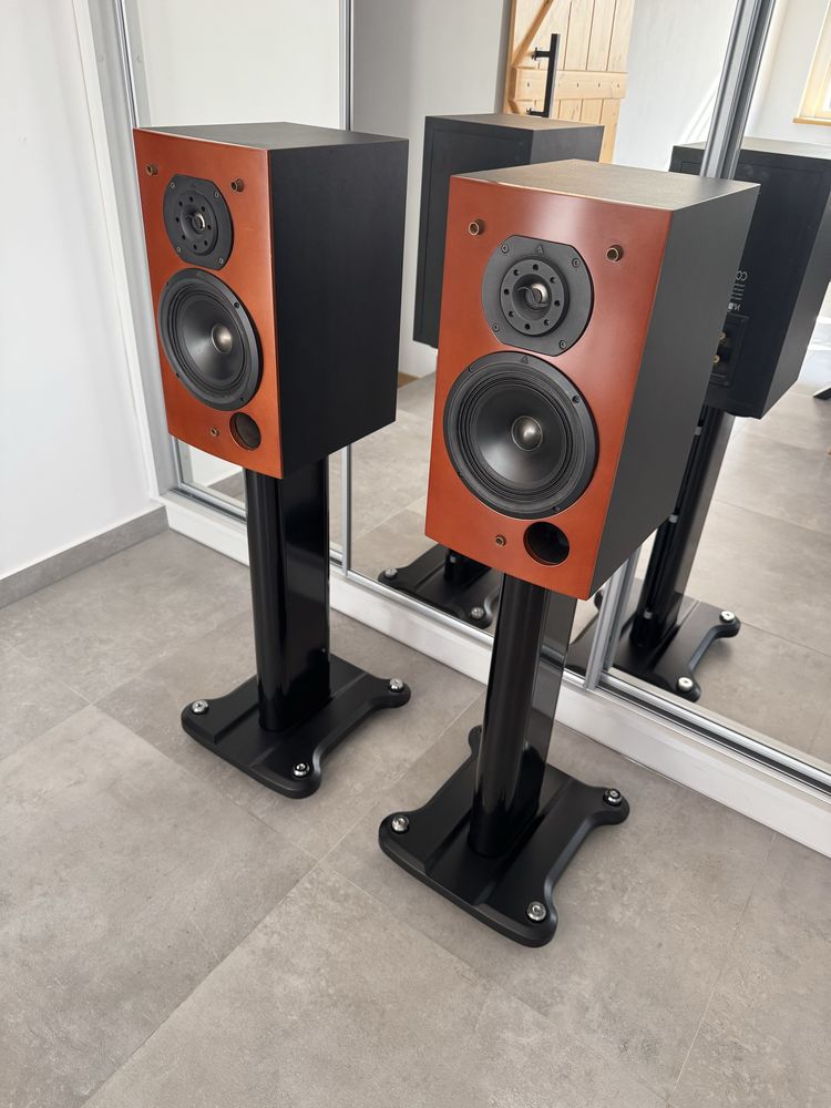 Kolumny monitory Triangle comete XS