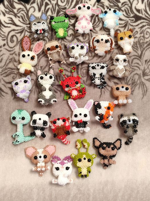 Бісерні фігурки та брелки – ручна робота