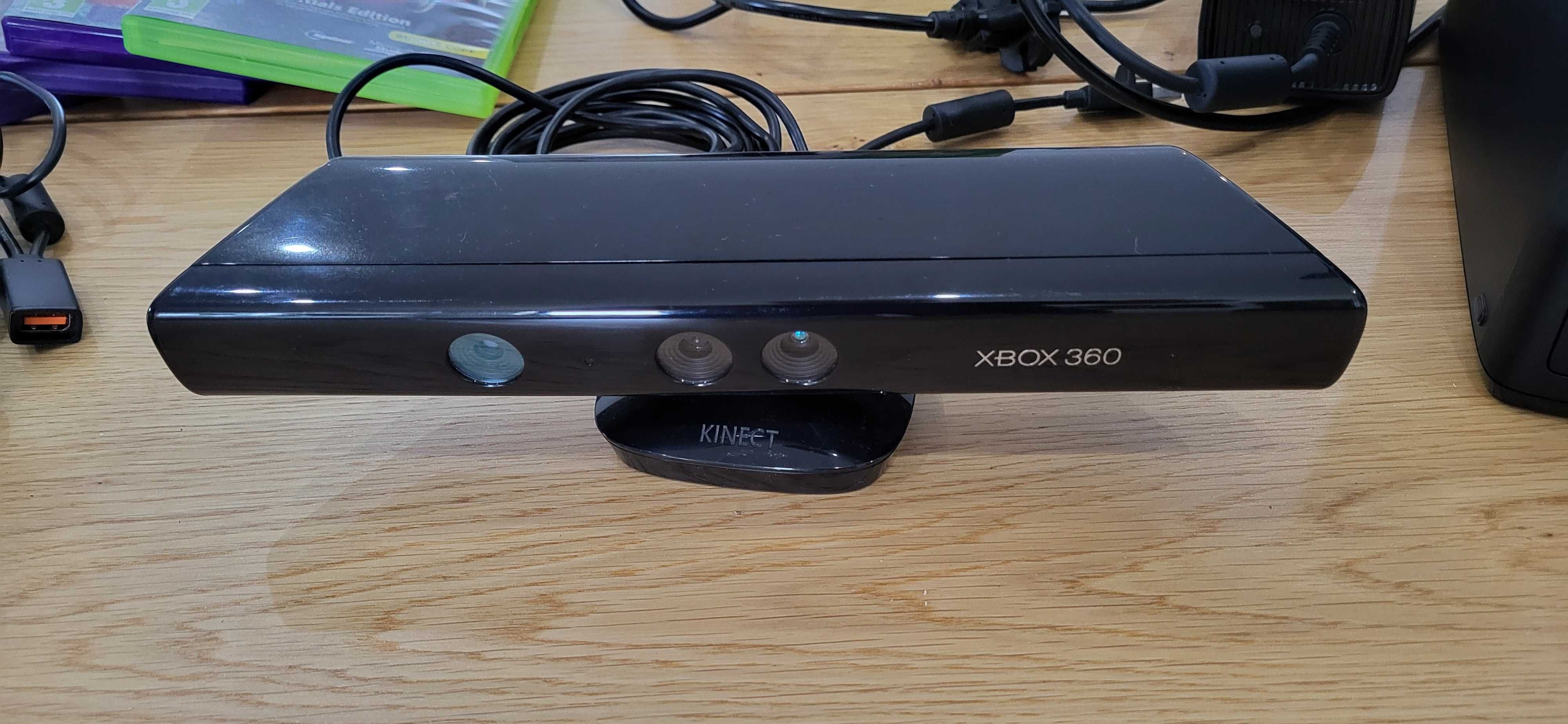 Konsola do Gier  XBOX360 250GB + Kinect + Kinect Adventures