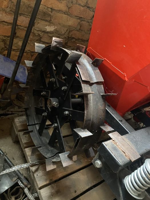 Продам Картоплесажалку