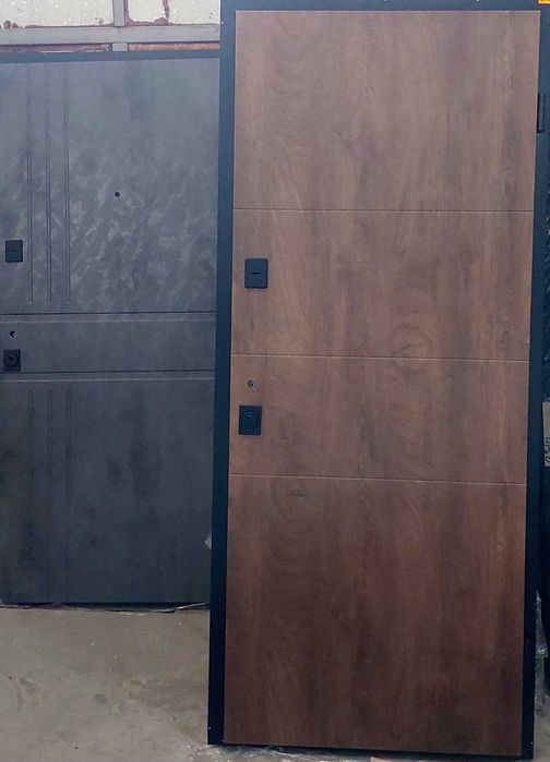 Входные металлические двери новые и бу вхідні металеві двері у Києві.