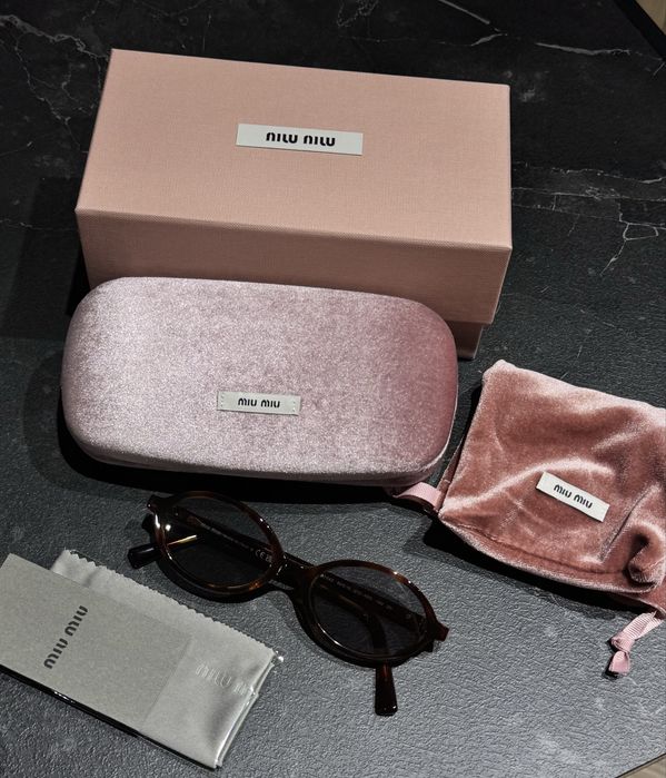 Okulary przeciedloneczne miu miu