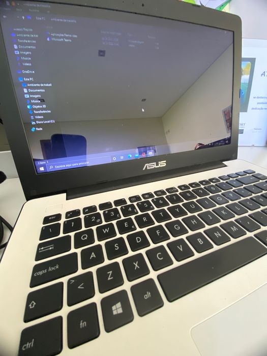 Portátil Asus F453M