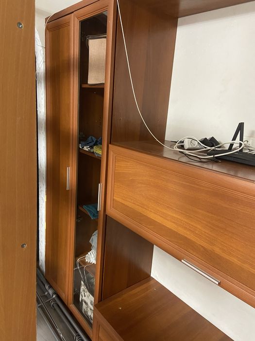 Продам шкаф в вітальню