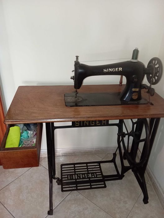 Máquina de costura Singer