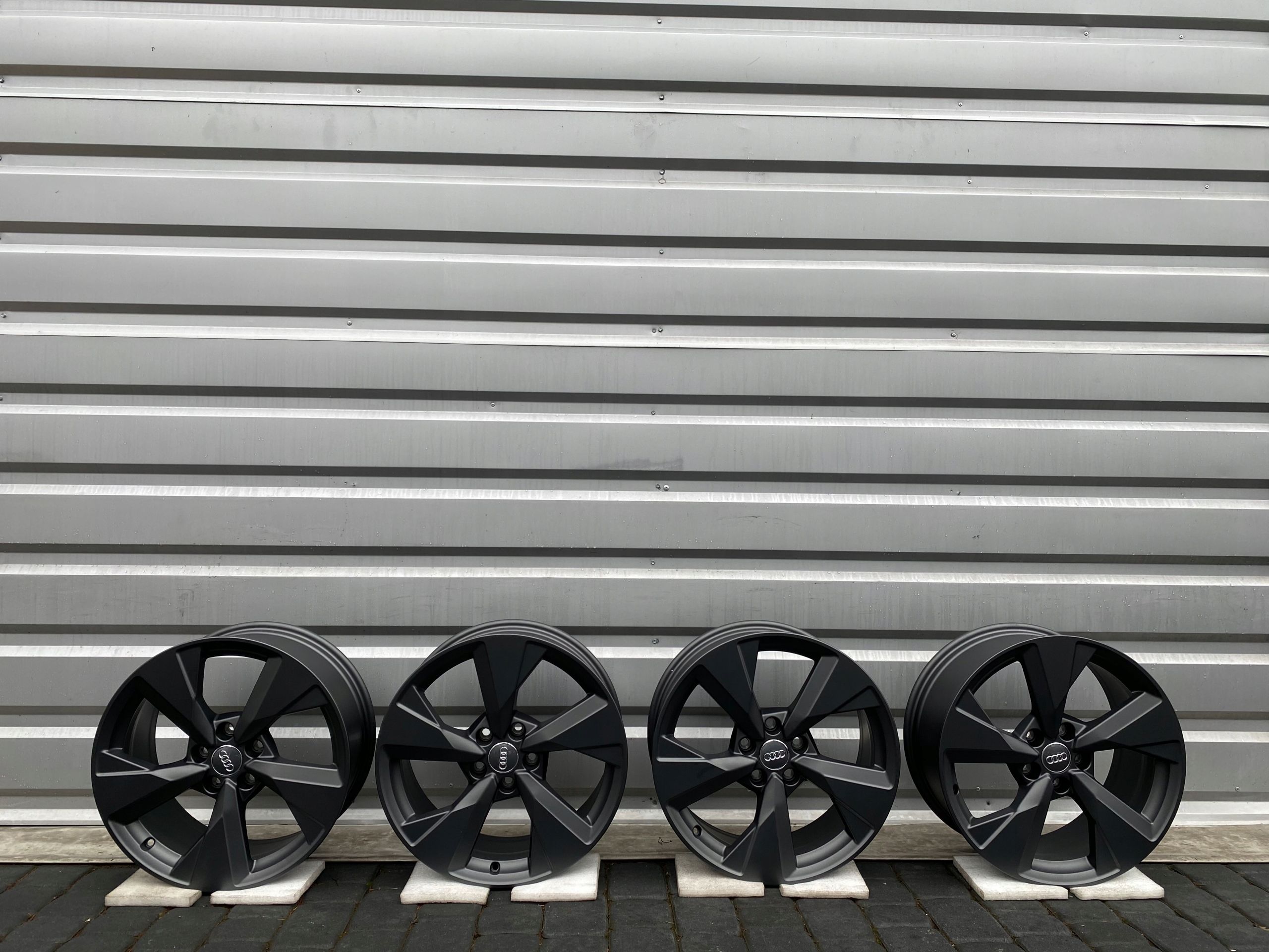 Oryginalne Felgi Audi 18 A3 A4 A5 A6 A8 Q3 Q5 TT