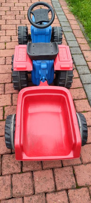 Traktor, zabawka dla  dzieci na pedały z przyczepą