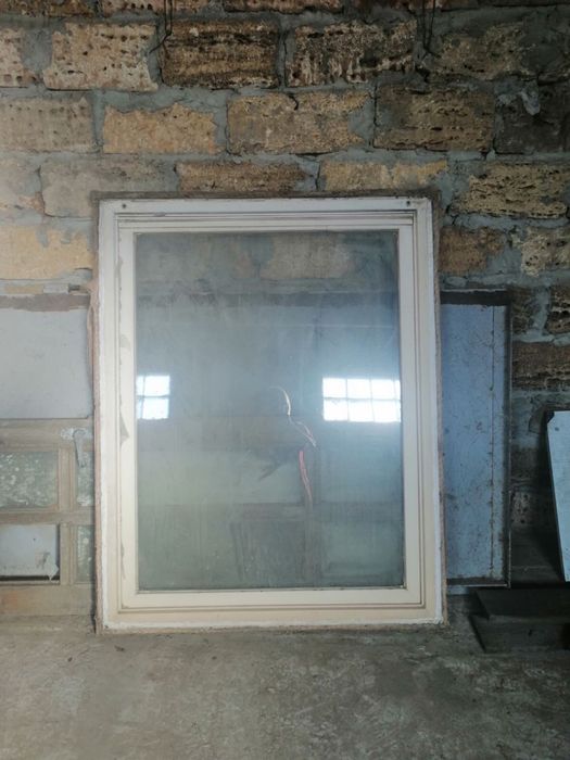 Окна деревянные, покрытые пластиком 110 на 140