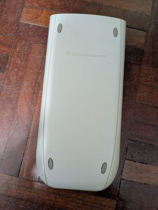 Calculadora Texas Instruments TI-84 Plus