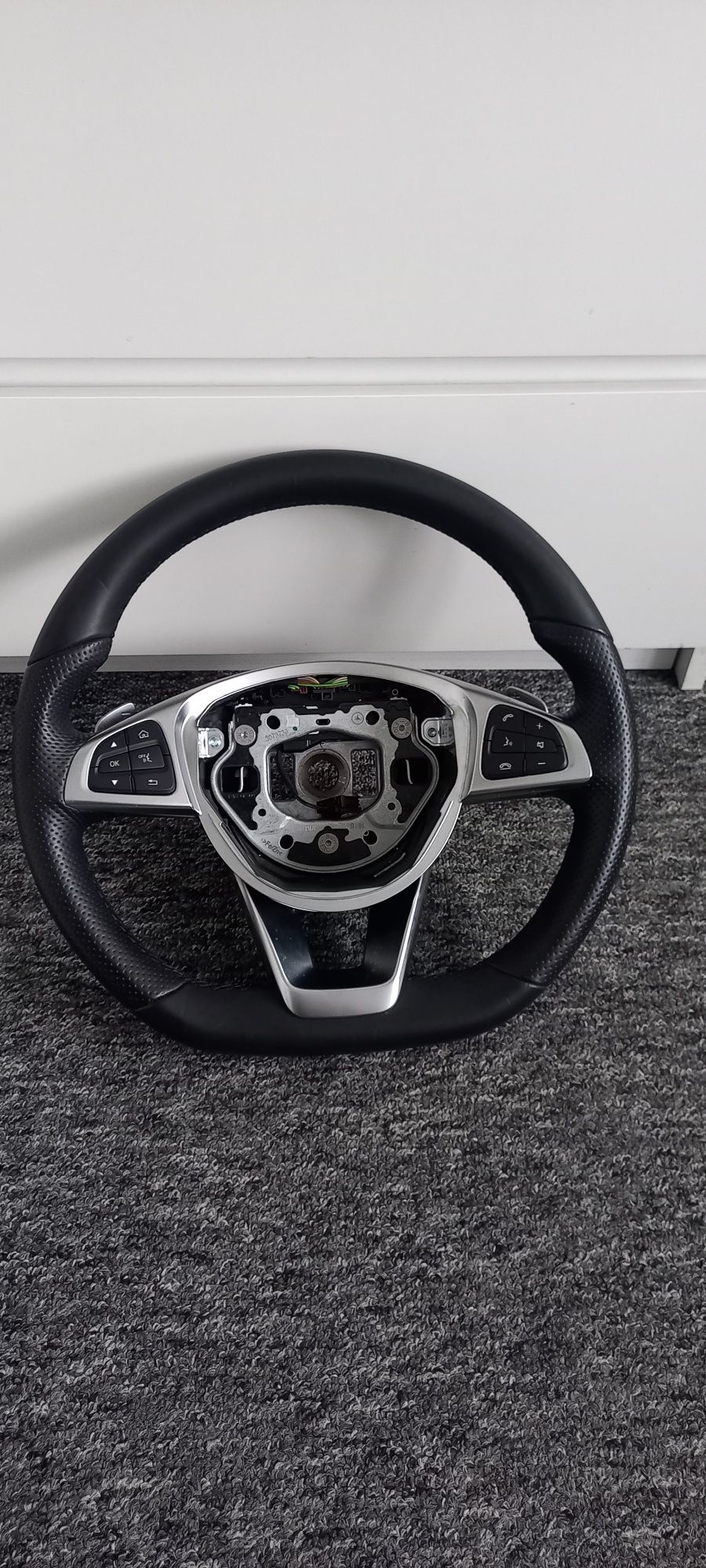Kierownica mercedes c w205 Amg stan bardzo dobry