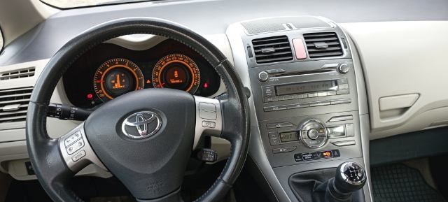 Toyota Auris 2007r. poj.1.6, 124KM, polski salon