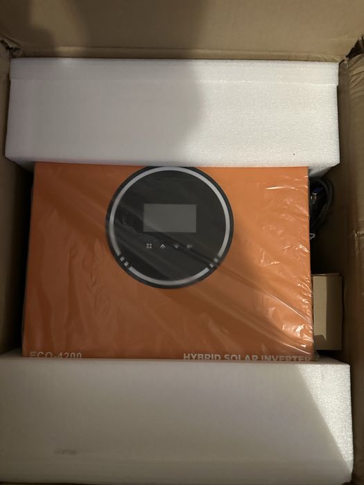 Продам гібридний інвертор Anern eco 4200 24в