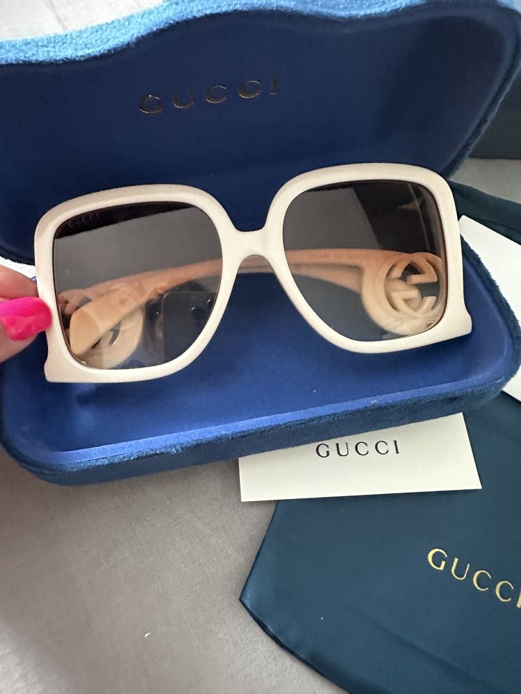 Okulary przeciwsłoneczne Gucci kremowe oprawki GG