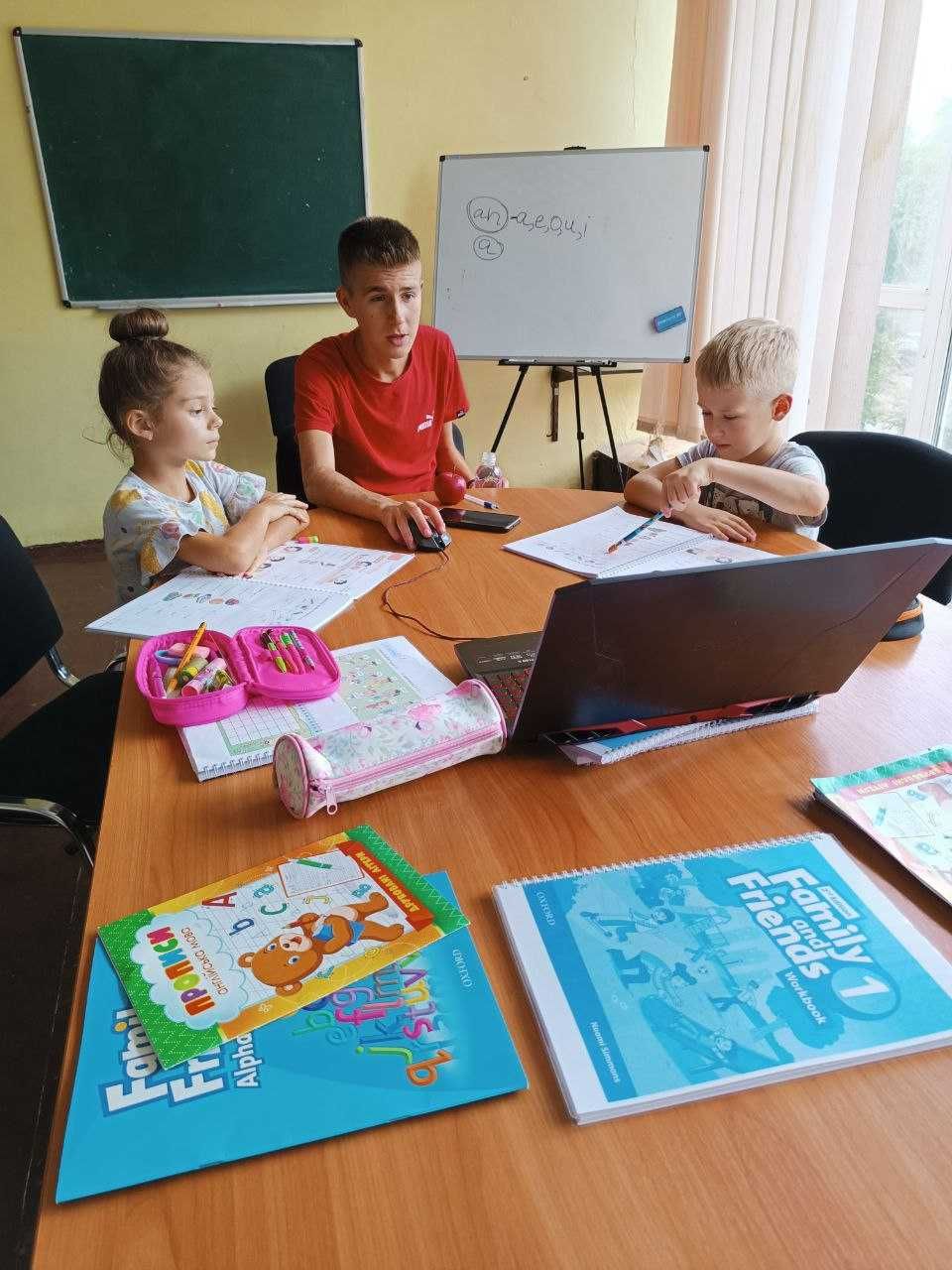 Репетитор англійської мови / Курси англійської для дітей і дорослих