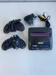 КОНСОЛЬ 2E 16BIT  + 913 вбудованих ігор  Sega
