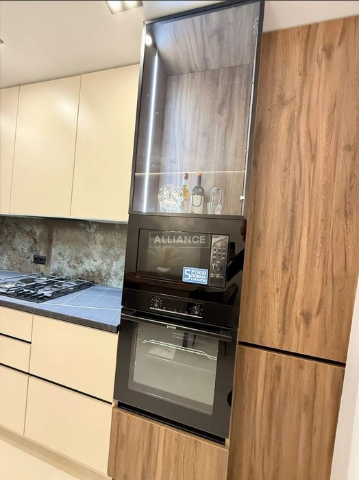 Продам шикарну 1к квартиру в зданому ЖК і/о опалення