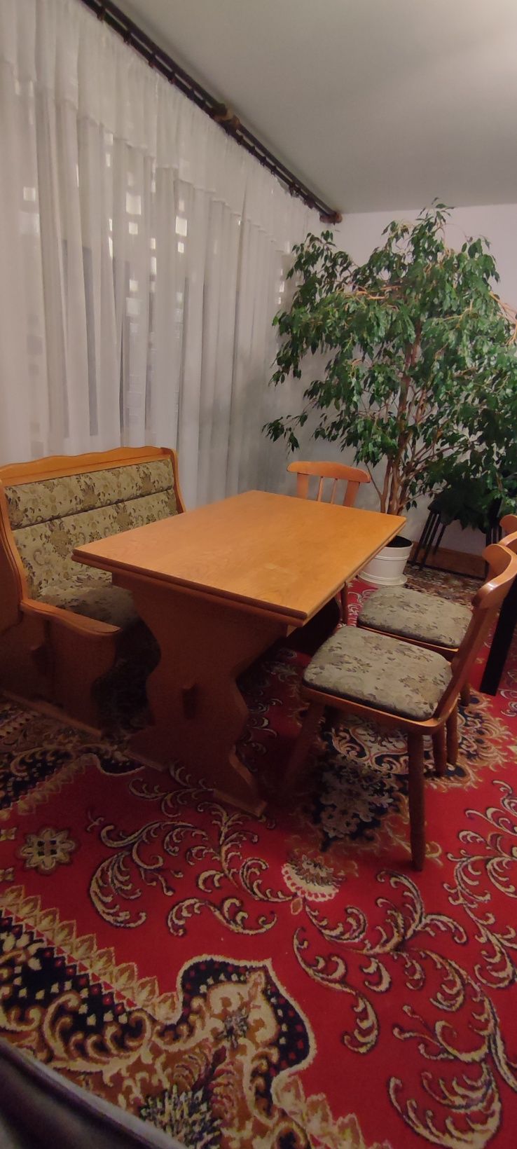 Stół do kuchni, jadalni lub salonu
