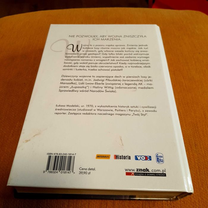 Dziewczyny Wojenne - Łukasz Modelski