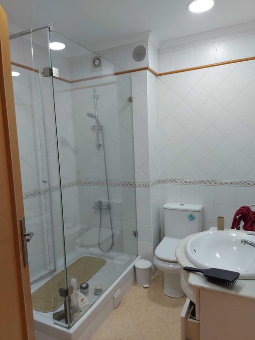 QUARTO  PARA ARRENDAR CENTRO DO LUMIAR