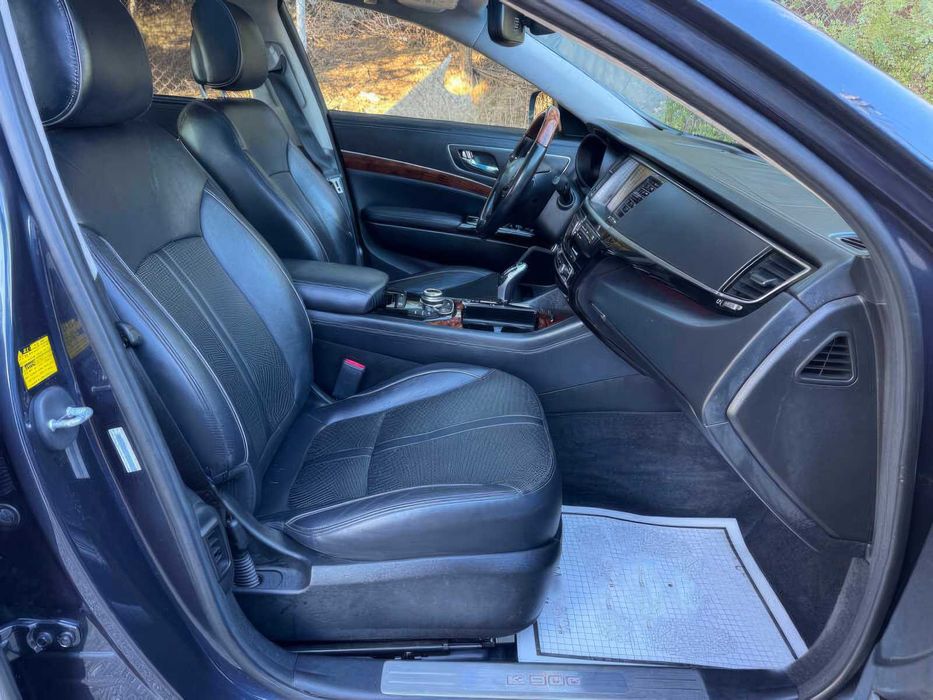 Kia K900 Luxury      2015