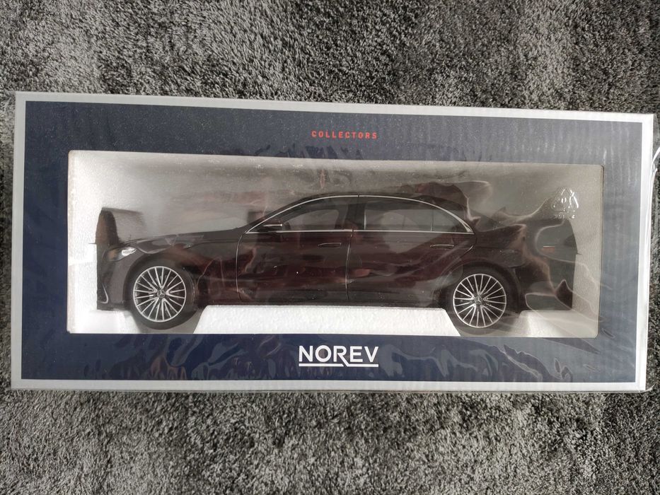 Mercedesy Norev 1/18 Nowe