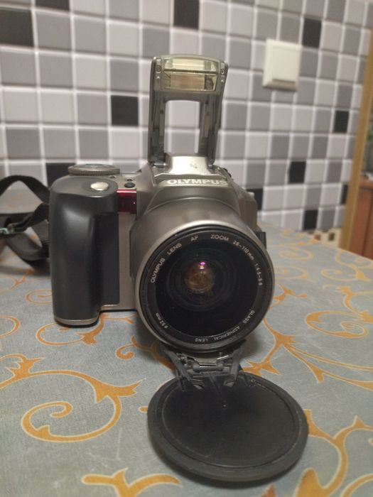 Фотоапарат Olympus is 300