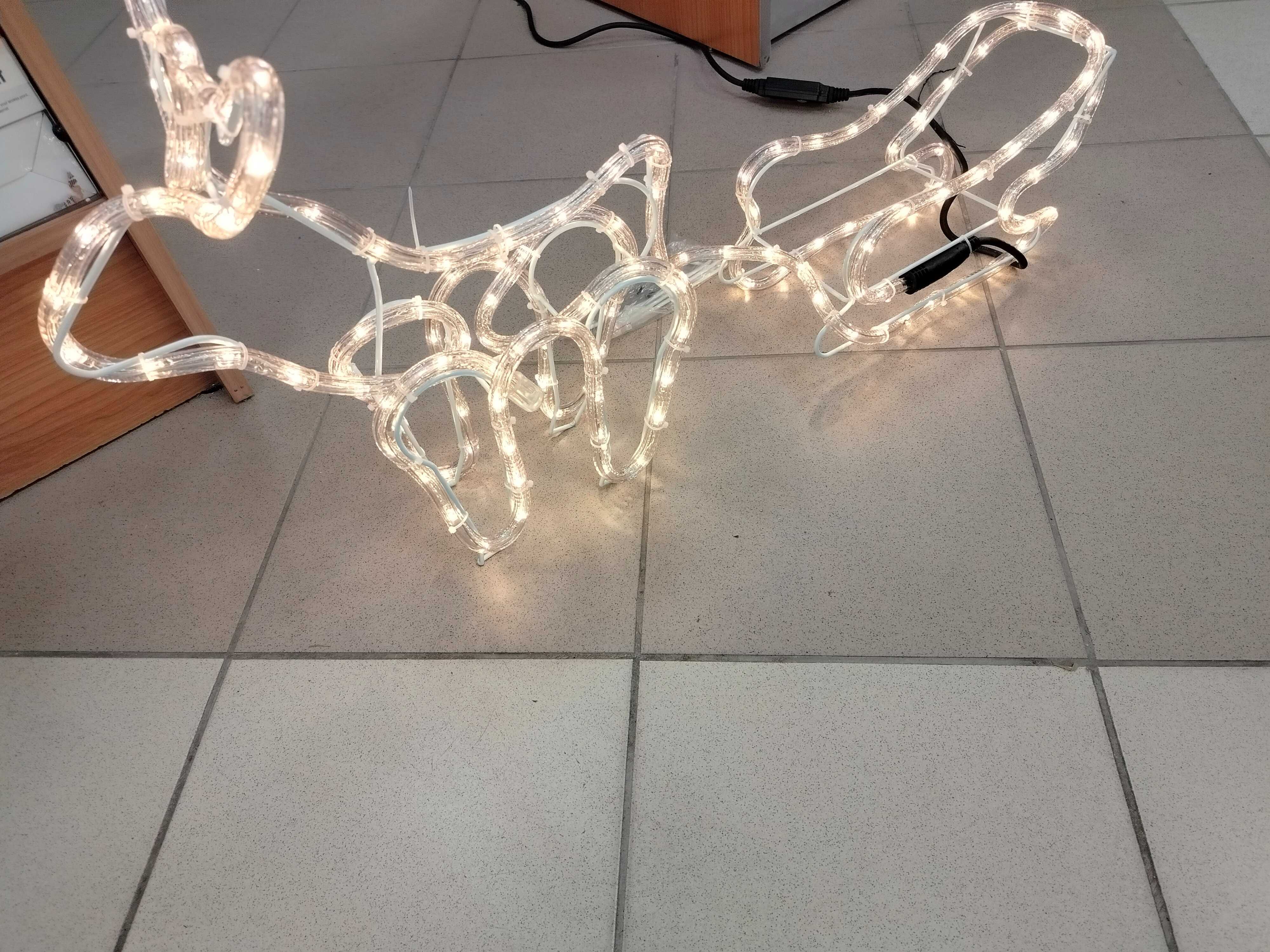 Oświetlenie świąteczne LED renifer z saniami