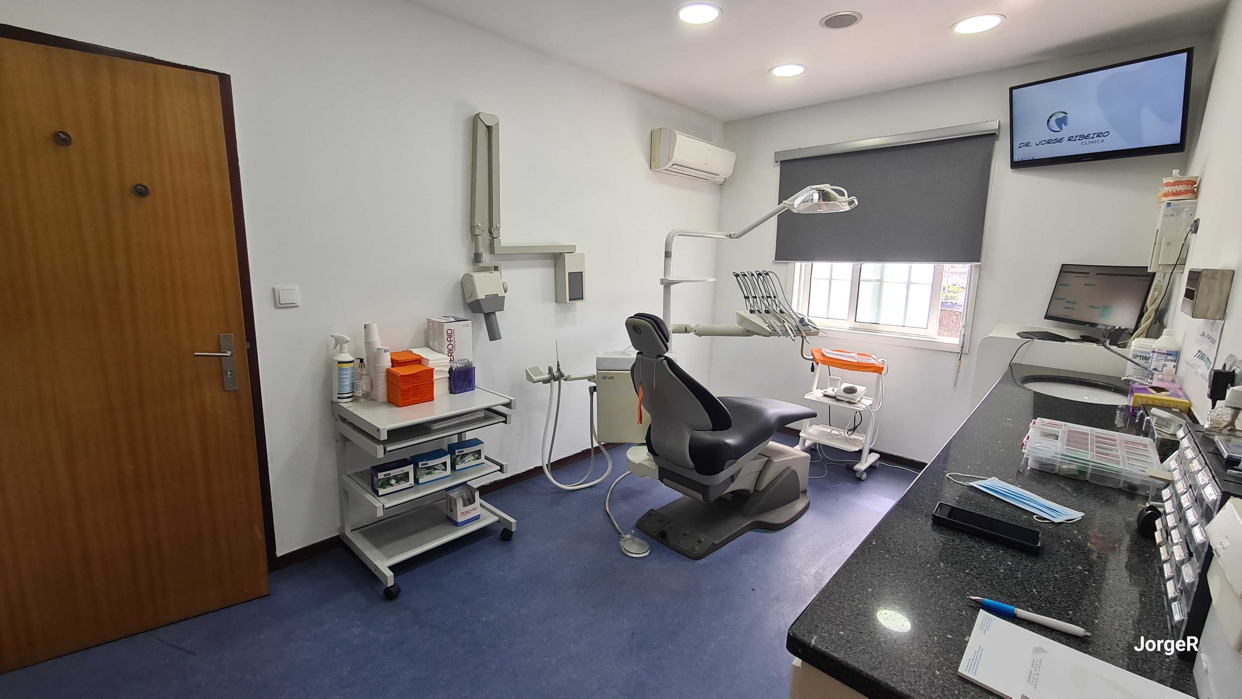 Passa-se Clínica de Medicina Dentária