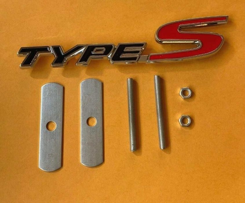 Nowy przykręcany znaczek Type S Types logo na przód