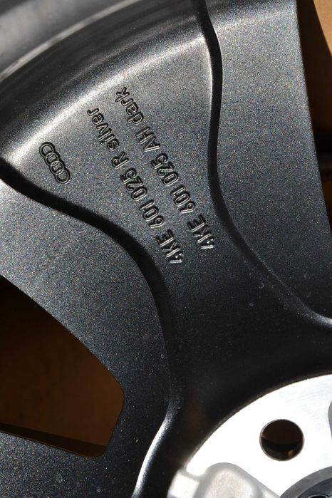 Felgi Audi Q7 Q8 E-TRON 4KE 19" Demo Oryginał Salon Jak Nowe