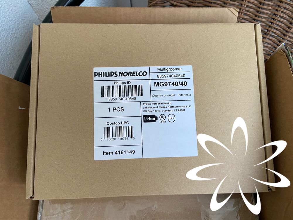 Универсальный триммер Philips Norelco Multigroom 9000