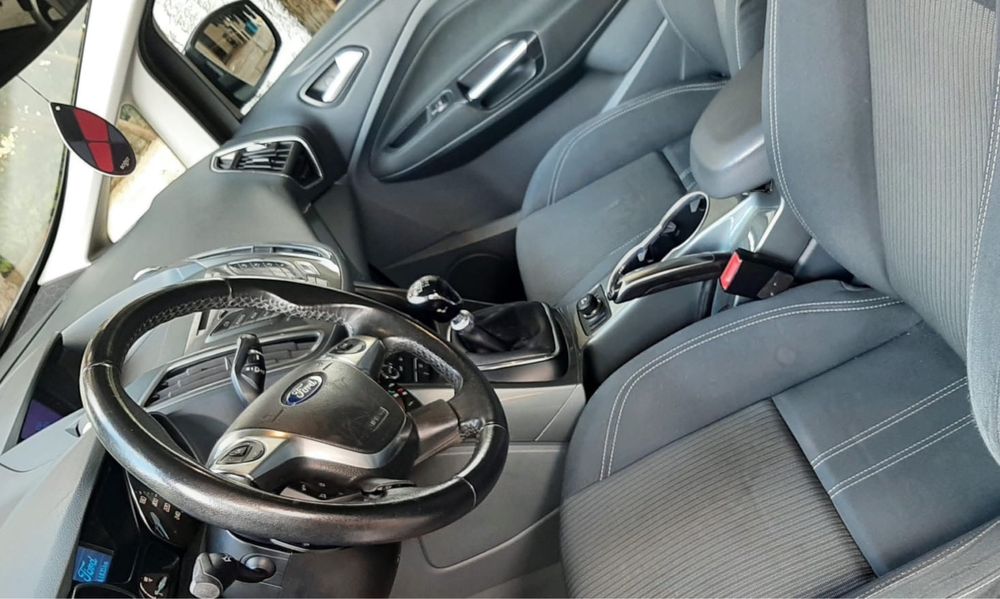 Ford grande c max 7 lugares