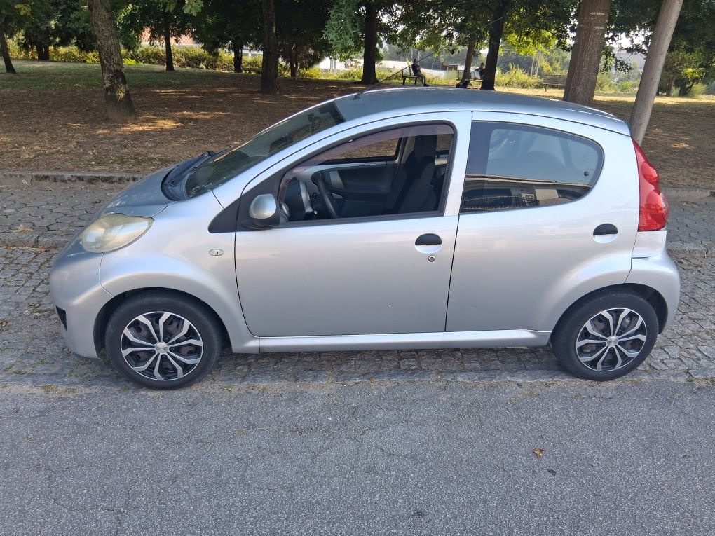 Peugeot 107 apenas105000km