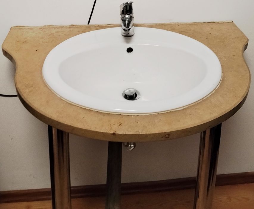 Umywalka z blatem marmurowym 90x60 na nóżkach