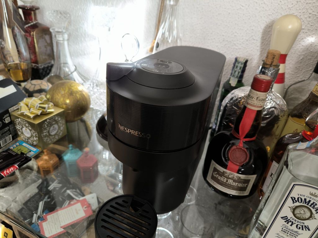 Máquina Nespresso vertuo pop