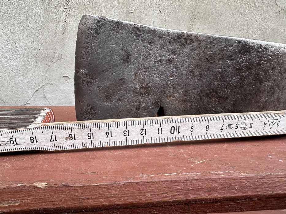 Stara ciekawa sygnowana kuta siekiera oldschool